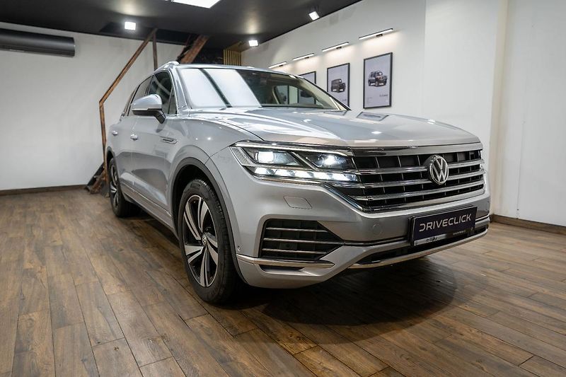 Volkswagen Touareg 3.0 TDI 210 kW 4Motion - fotka 3 z 38