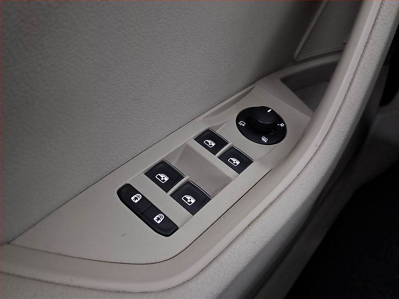 Škoda Superb (2018) Style 2.0 TDI, Kůže, Navi - fotka 17 z 20