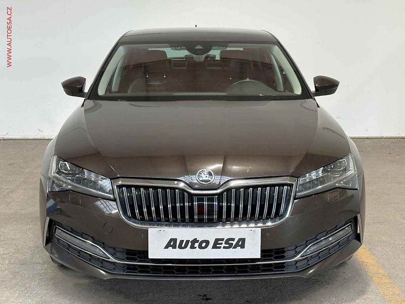 Škoda Superb (2019) 2.0 TDi 4x4, ČR, L&K, DSG - fotka 2 z 18