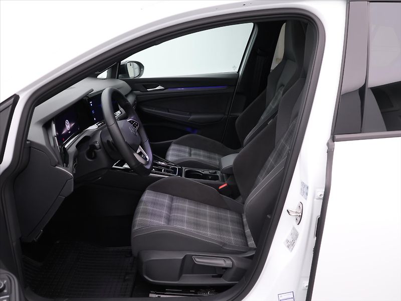 Volkswagen Golf 2,0 GTD 147kW DSG CZ DPH - fotka 10 z 31