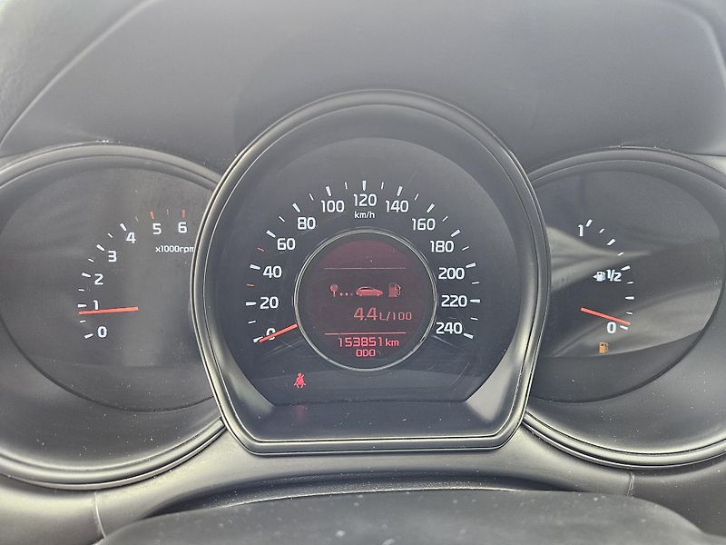 Kia Ceed (2015) 1.4crdi 66kw, MOŽNÉ SPLÁTKY  - fotka 15 z 24