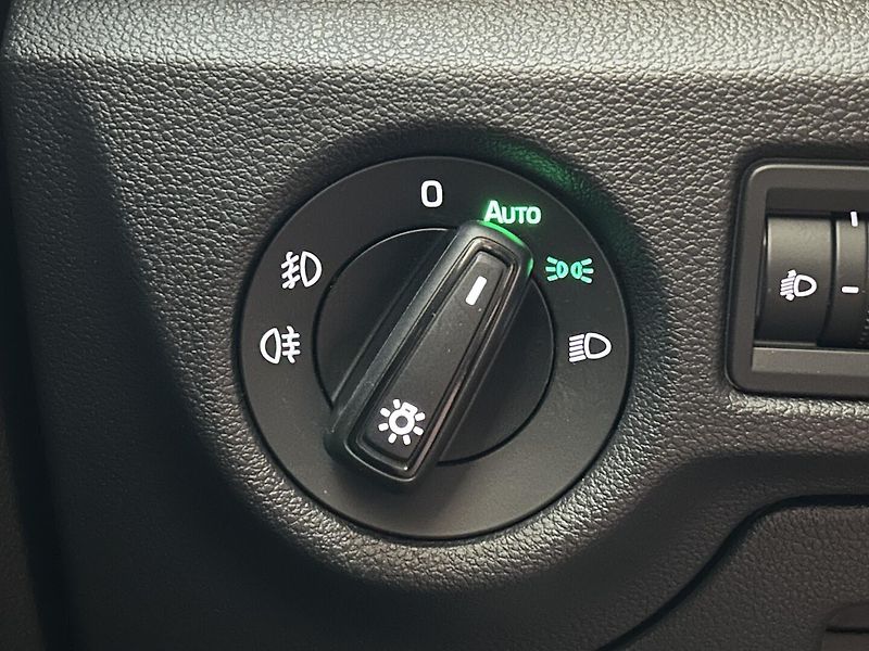 Škoda Kamiq 1.0 TSI 130 let Premium - fotka 18 z 24