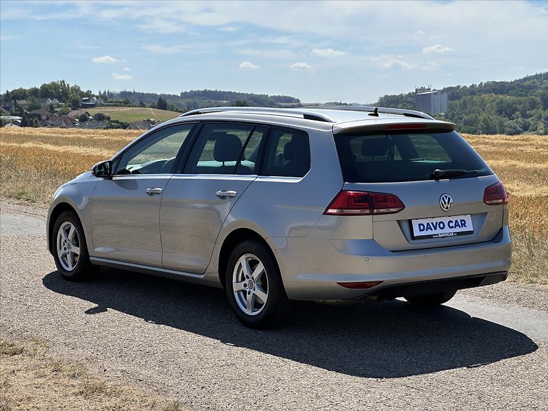 Volkswagen Golf 1,4 TSI 90kW DSG Highline Xeno - fotka 5 z 35