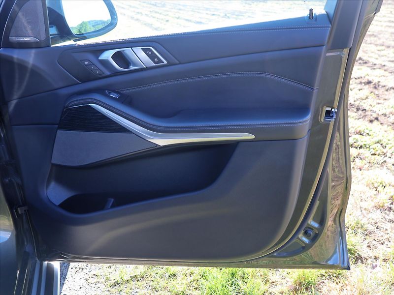 BMW X7 3,0 40d 250kW Xdrive M-Paket D - fotka 16 z 49