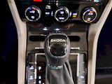 Škoda Superb (2024) iV 1.4 TSI 160 kW DSG L&K - náhled 16