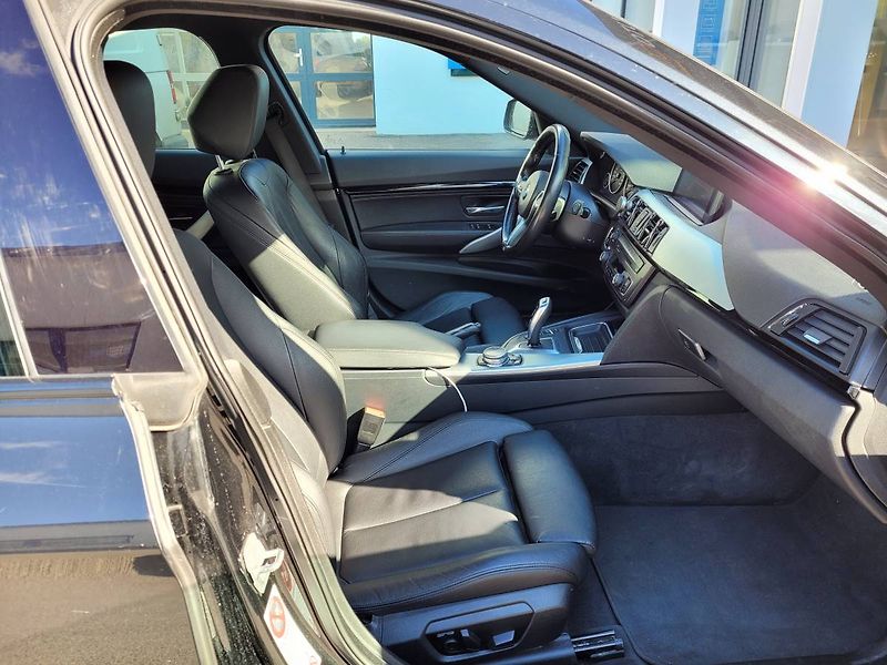 BMW Řada 3 330d GT M Paket - fotka 36 z 37