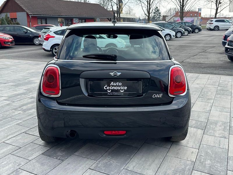 Mini One (2014) 1.2i 75kW - fotka 6 z 28