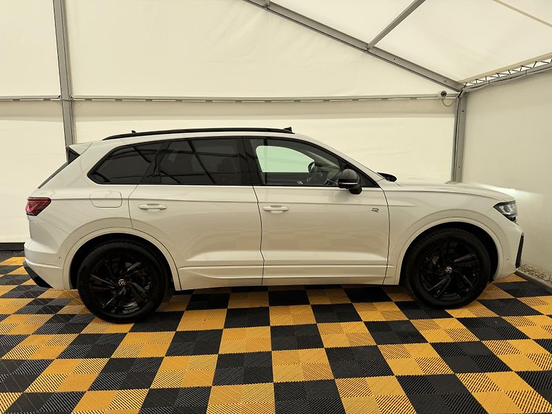 Volkswagen Touareg 3.0Tdi*1-MAJ*DPH*R-LINE*PANO* - fotka 7 z 48