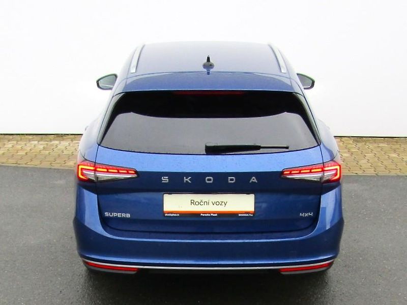 Škoda Superb IV Combi 4x4 L&K 2.0 TDI /142k - fotka 12 z 30