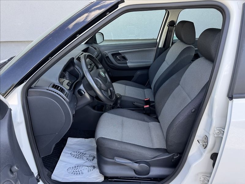 Škoda Fabia 1,4 i 16V 63kW KLIMA 1.maj. ČR - fotka 21 z 43