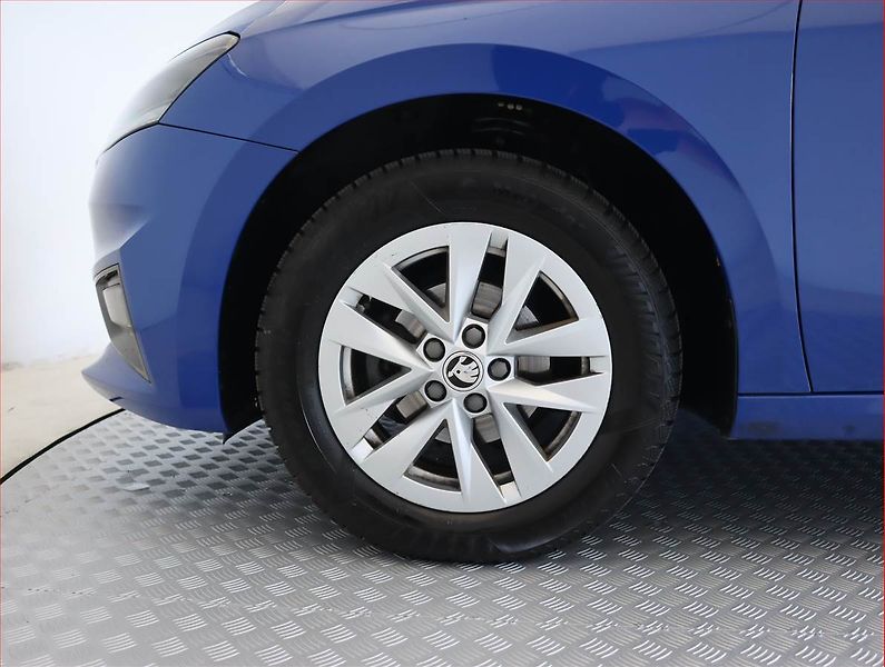 Škoda Fabia (2023) 1.0, Serv.kniha, Tempomat - fotka 15 z 20