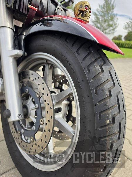 Yamaha XVS 1300 A Midnight Star (2013) - fotka 7 z 14