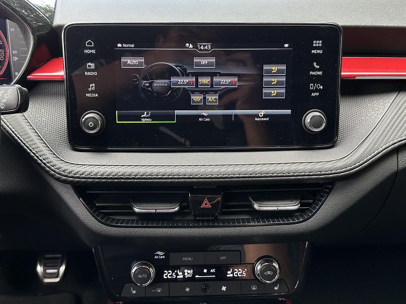 Škoda Fabia 1.0TSi Monte Carlo 116PS V.Coc - fotka 19 z 36