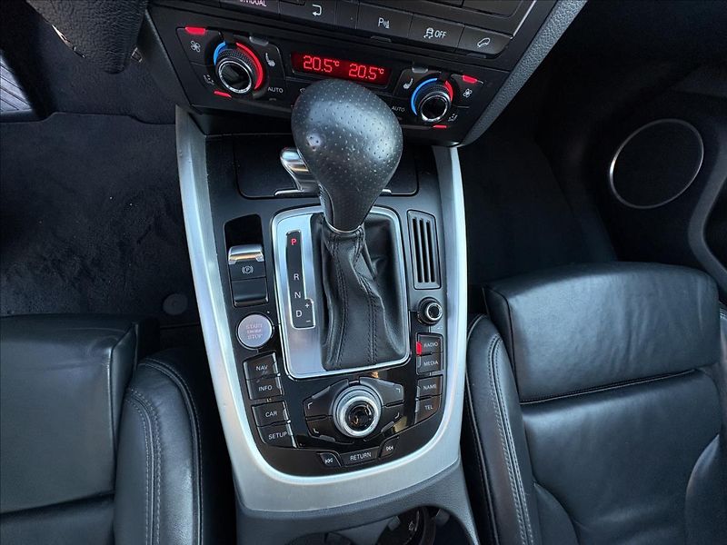 Audi Q5 3,0 TDi176kW 3x S-line,Max výb - fotka 13 z 50