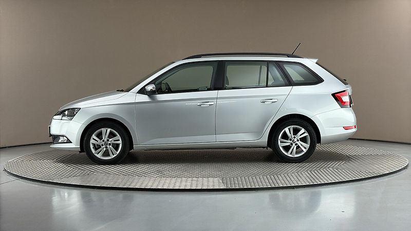 Škoda Fabia 1.0 TSI Ambition Combi - fotka 4 z 23