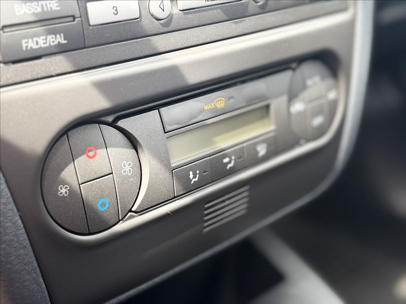Ford Fusion 1,4 i DIGIKLIMA 57tKm PŮVOD ČR - fotka 15 z 27