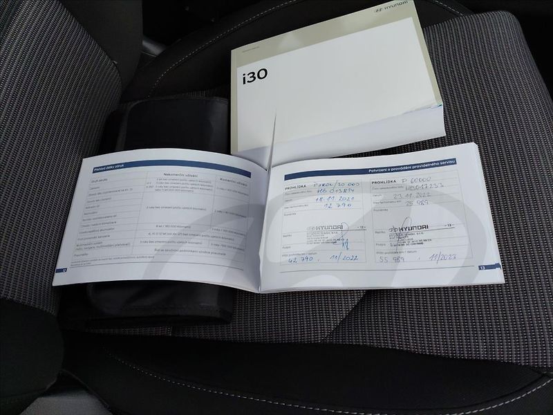 Hyundai i30 1,5   1.5 Start Plus - fotka 22 z 22
