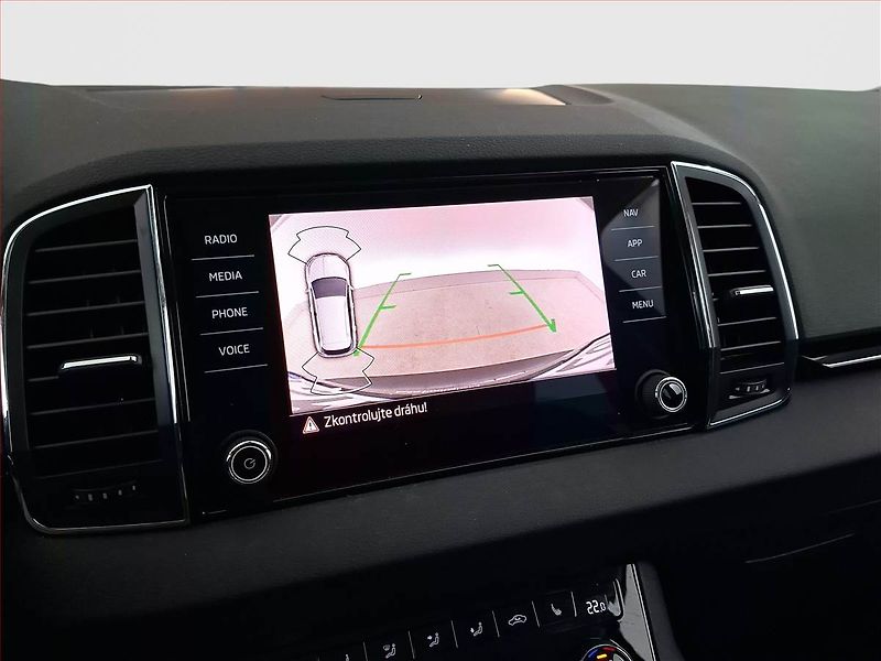 Škoda Karoq (2023) 1.5 TSI - fotka 15 z 17