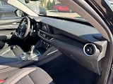 Alfa Romeo Stelvio (2018) 2,0 T 206 KW Q4 AT ZF8 SUPER - náhled 28