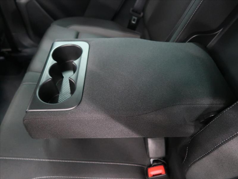 Škoda Karoq 2,0 TDI DSG Tour 1.majitel - fotka 32 z 42