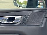 Volvo XC60 B4 AWD R-Design H&K, TZ - náhled 10