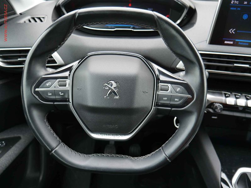 Peugeot 3008 (2018) 1.5HDi, 1.maj,ČR, Active, TZ - fotka 13 z 18