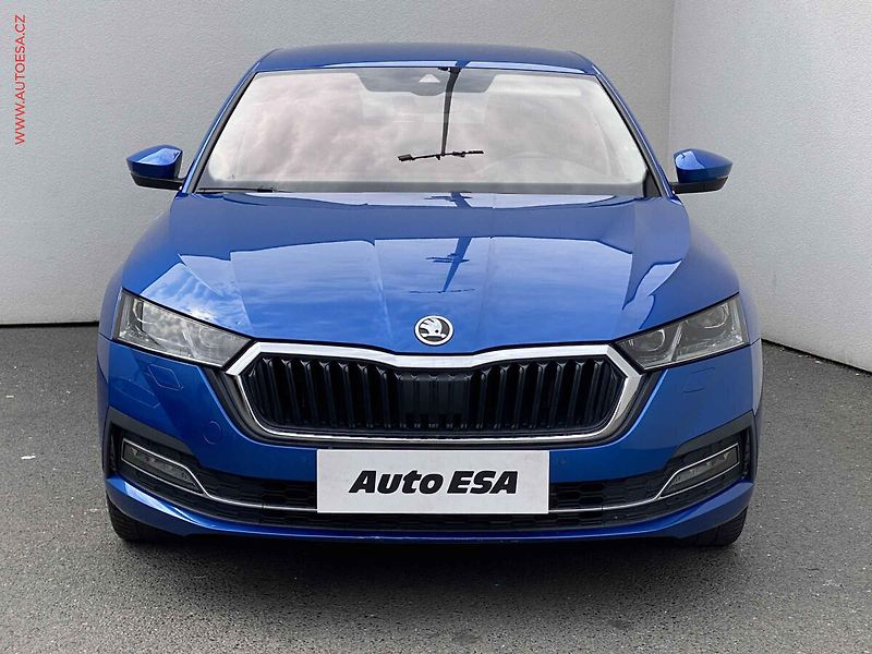 Škoda Octavia (2023) 1.5 e-TEC, 2.maj,ČR, Style - fotka 2 z 15