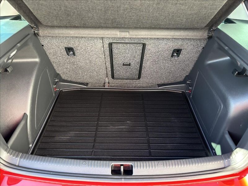 Škoda Rapid 1,4 Tdi JOY Navi, Vyhř.sed, Te - fotka 4 z 13