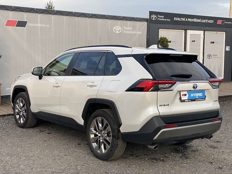 Toyota RAV4 2.5HEV, ČR, Executive Sky, 4x4 - fotka 5 z 35