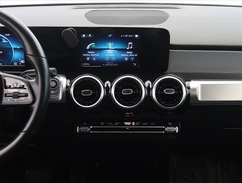 Mercedes-Benz GLB (2022) Progressive 200, digi klima - fotka 12 z 22