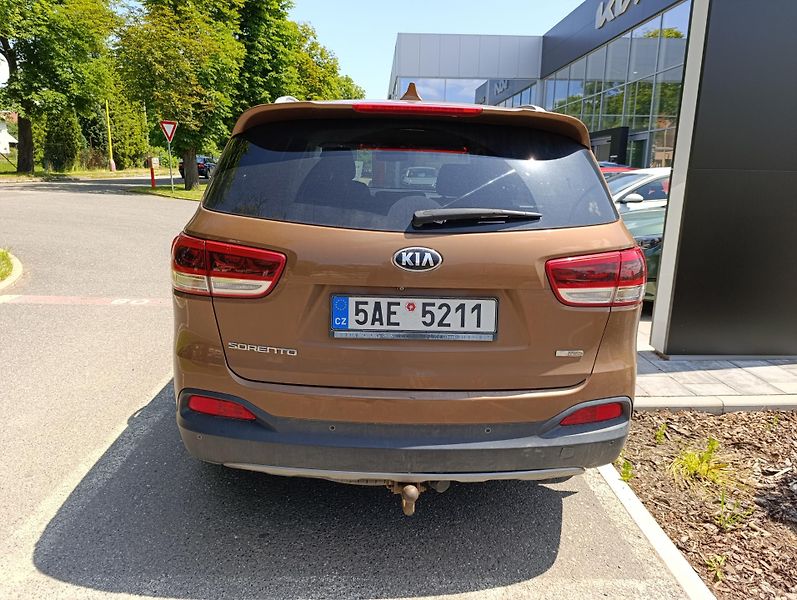 Kia Sorento 2.2 CRDi Premium - fotka 11 z 13