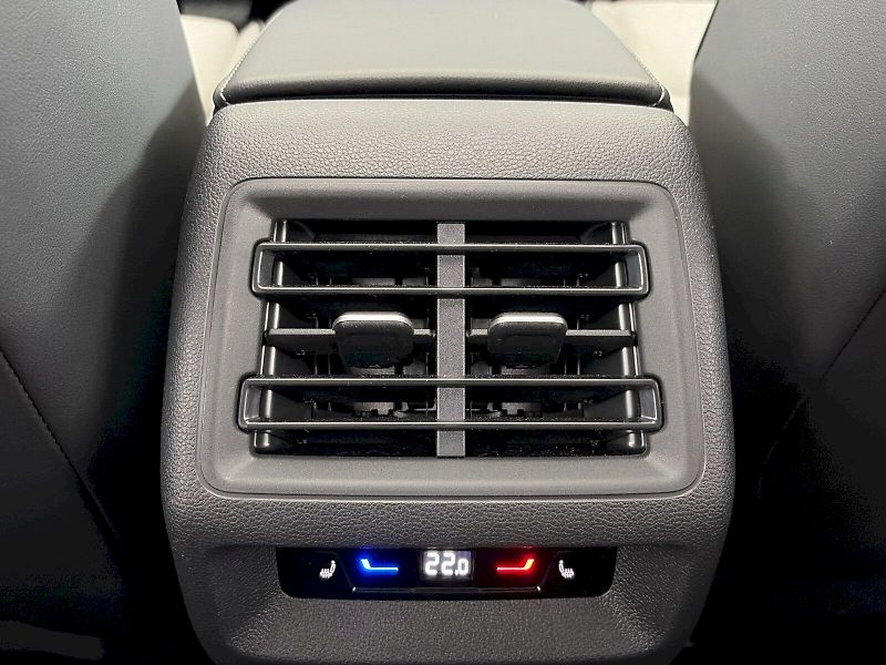 Volkswagen Tayron (2025) Elegance 1.5 TSI eHybrid 200kW - fotka 42 z 48