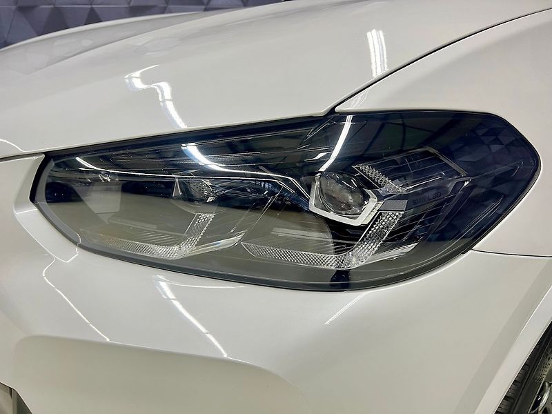 BMW X3 2.0d xDrive M-PAKET, HARMAN&KA - fotka 7 z 29