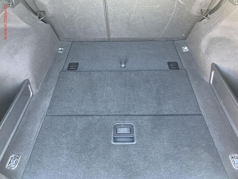 Hyundai i40 (2015) 1.7 CRDi, Automat - fotka 7 z 17