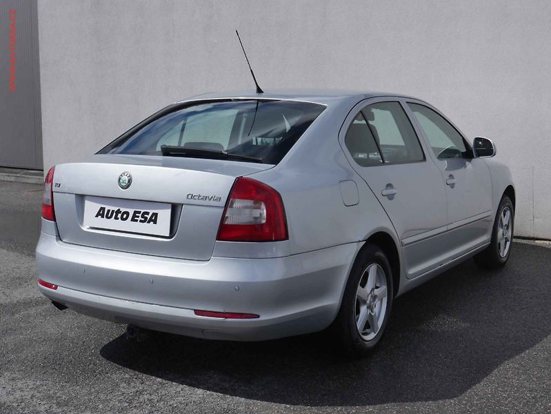 Škoda Octavia (2010) 1.6TDi, ČR, autoAC - fotka 4 z 24