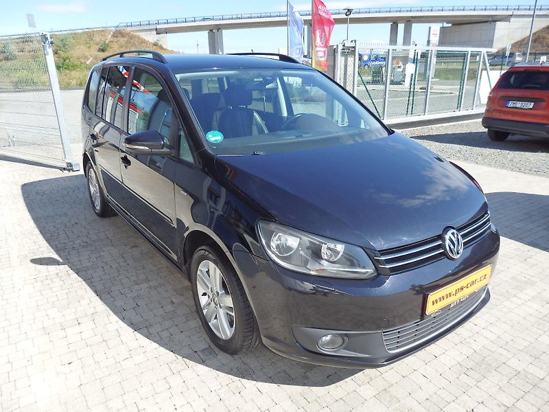 Volkswagen Touran 1,4 TSI 103 KW ZÁLOHOVÁNO - fotka 3 z 25