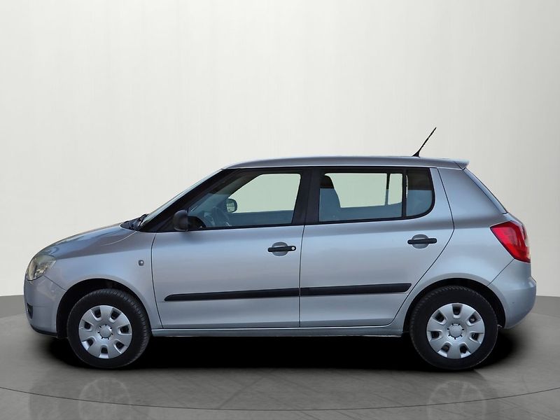 Škoda Fabia 1.2HTP Klima Tažné Serviska - fotka 2 z 36