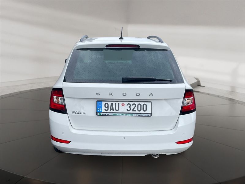 Škoda Fabia 1,0 TSI 70 Ambition - fotka 5 z 11