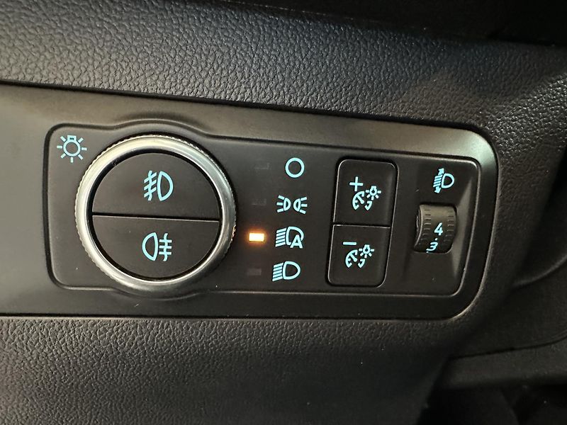 Ford Kuga Business 1.5 EB 120k man.  - fotka 19 z 24