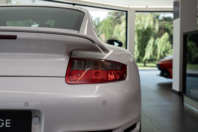Porsche 911 (997.1) Turbo Bose/Vyhřívaná s - fotka 18 z 19