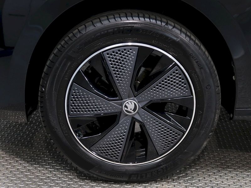 Škoda Kamiq (2025) MONTE CARLO 1.5TSI 110KW DSG - fotka 12 z 37