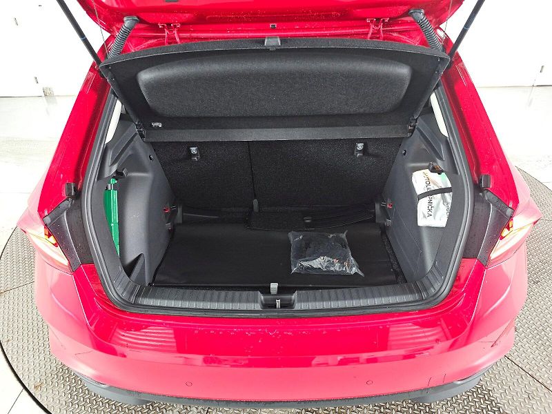 Škoda Fabia (2025) 1.0TSI 70KW TOP SELECTION TAŽN - fotka 17 z 30