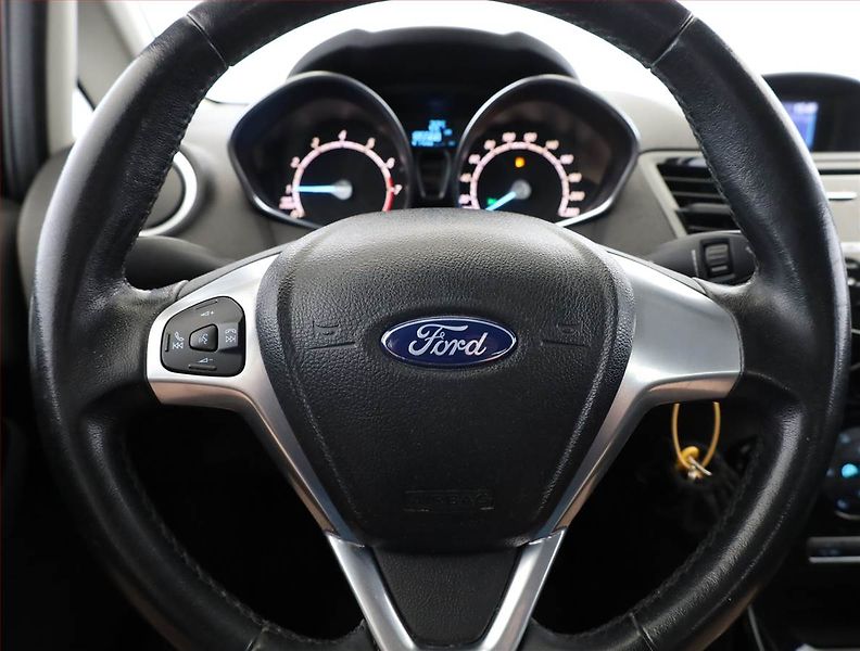 Ford Fiesta (2012) 1.0 EcoBoost, Park. senzory - fotka 8 z 15