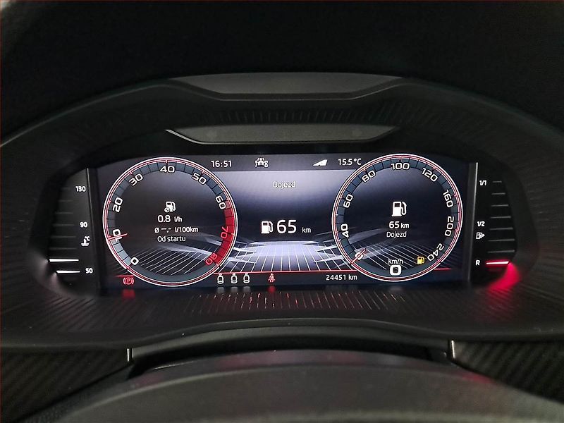 Škoda Kamiq (2023) Monte Carlo 1.0 TSI - fotka 11 z 22