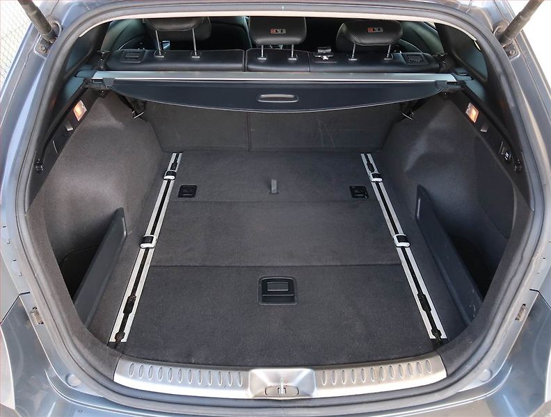 Hyundai i40 (2018) Premium 1.7 CRDi, Automat - fotka 14 z 23