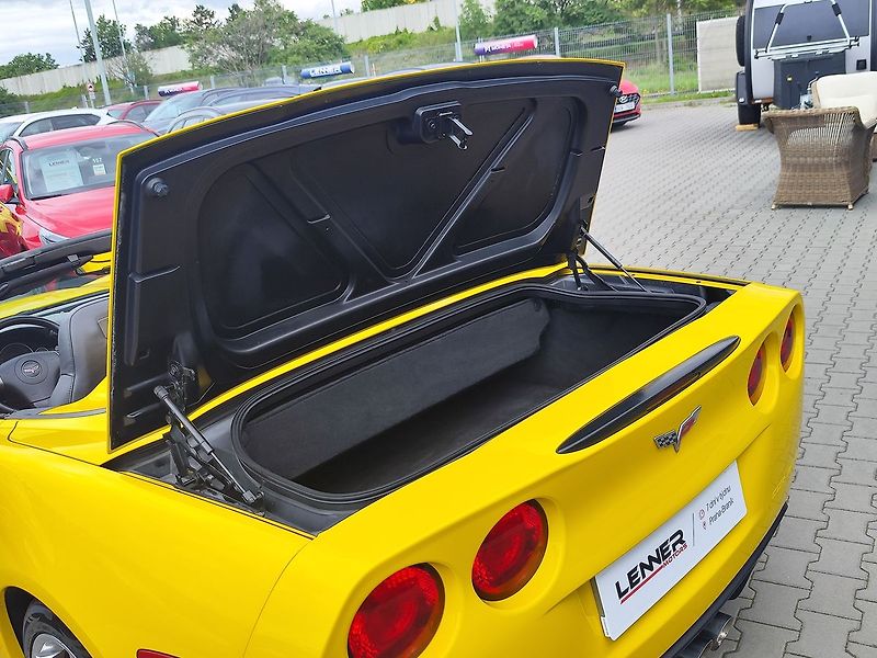 Chevrolet Corvette 6.2L/321kW V8 LS3 Cabrio - fotka 17 z 32