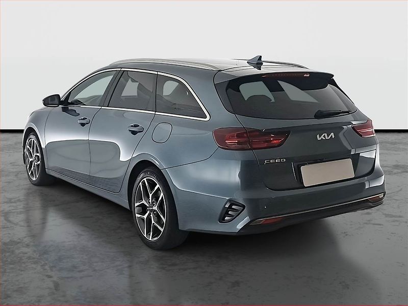 Kia Ceed (2023) Exclusive 1.5 T-GDI, ČR,1.maj - fotka 4 z 18