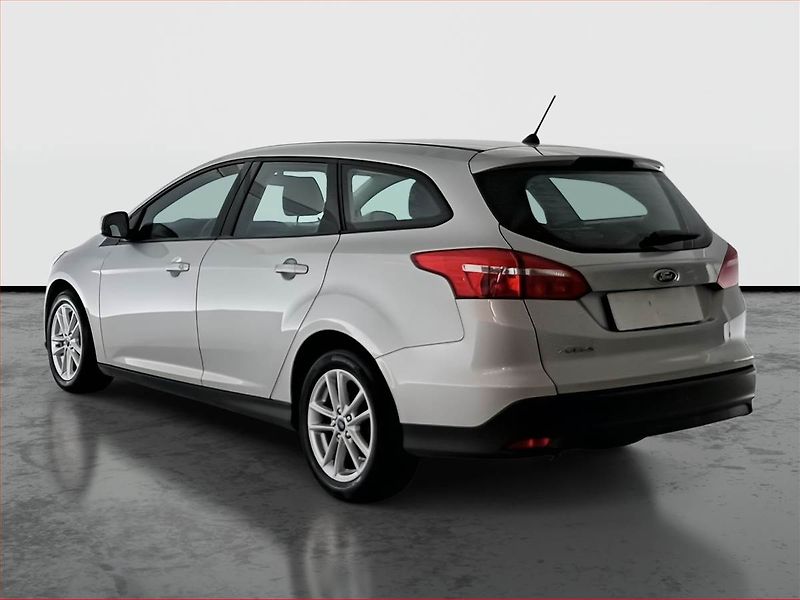 Ford Focus (2017) 1.6 i, Tempomat - fotka 4 z 15