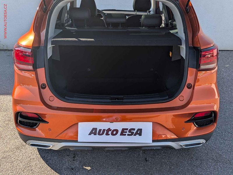 MG ZS (2024) 1.0TGi, 1.maj,ČR, AC, panor - fotka 7 z 17