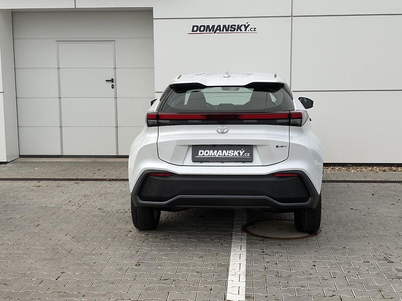 Toyota C-HR (2026) 1,8 HEV COMFORT  - fotka 11 z 14